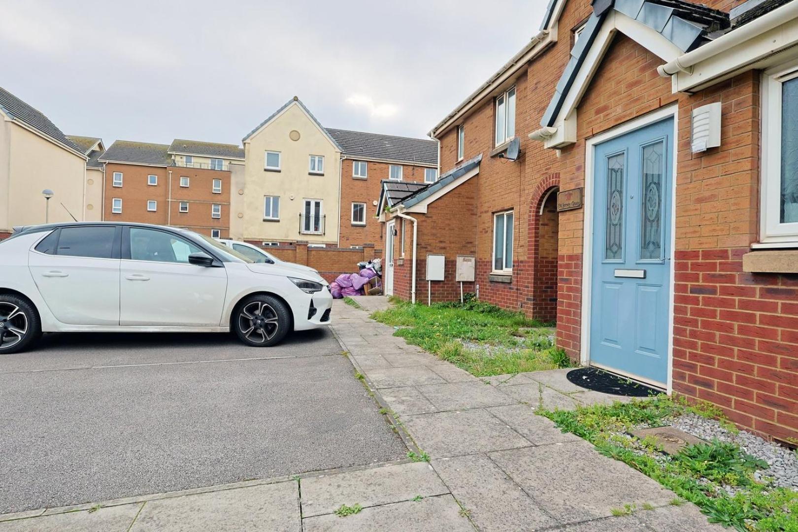 Relaxing 2-Bed Coastal Escape In Port Talbot Apartment Exterior photo